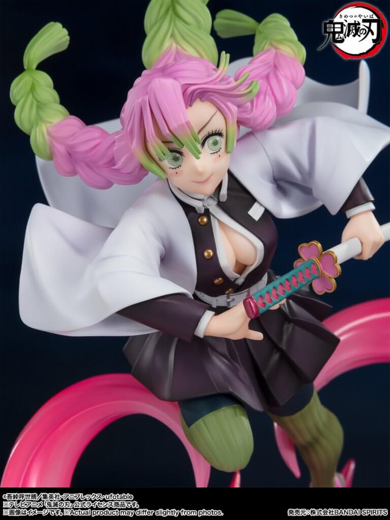 FIGUARTSZERO Demon Slayer Mitsuri Kanroji Close up
