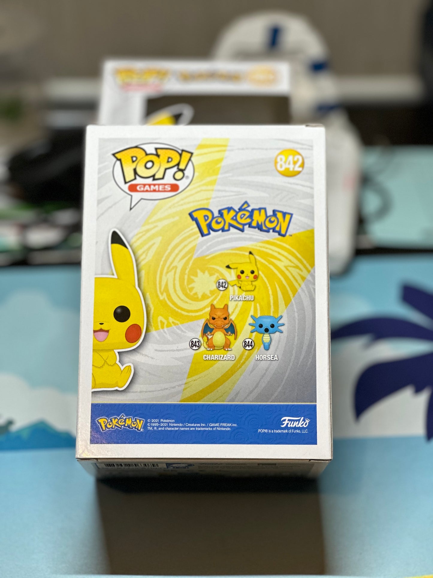 Pokemon - Pikachu Sitting Pop! Vinyl
