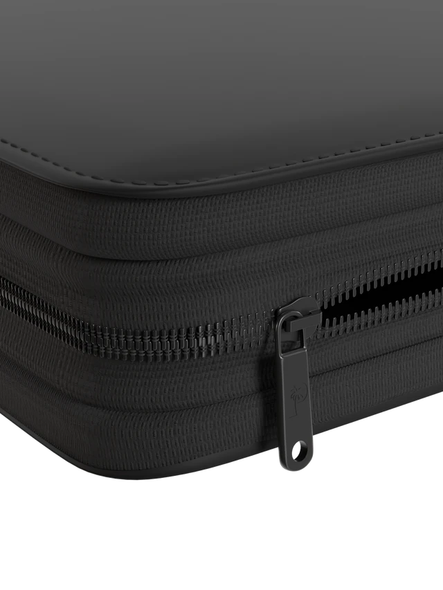 Palms Off Gaming - Stealth 9 Pocket Zip Binder - Black